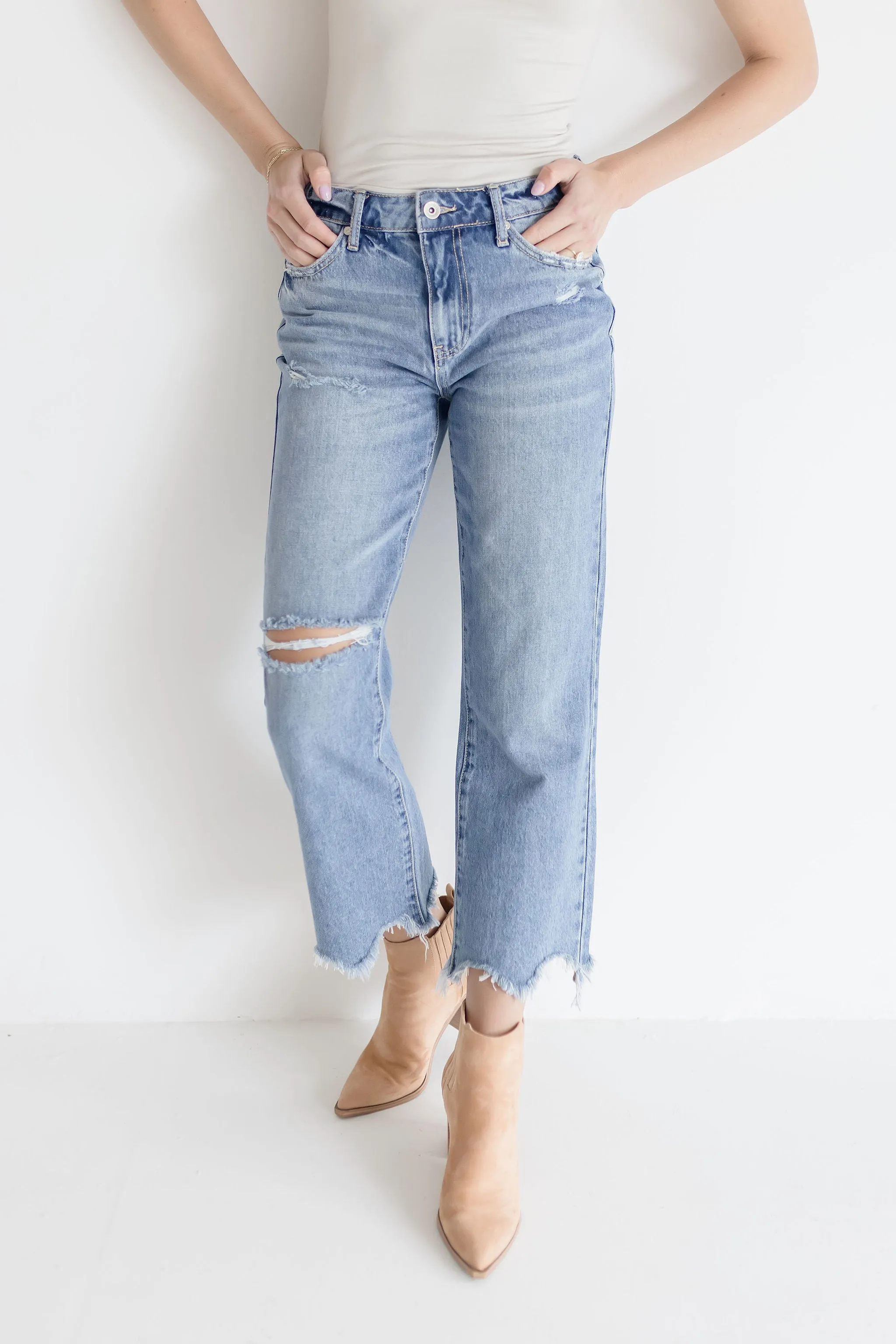 Anna High Rise Distressed Jeans Medium Wash