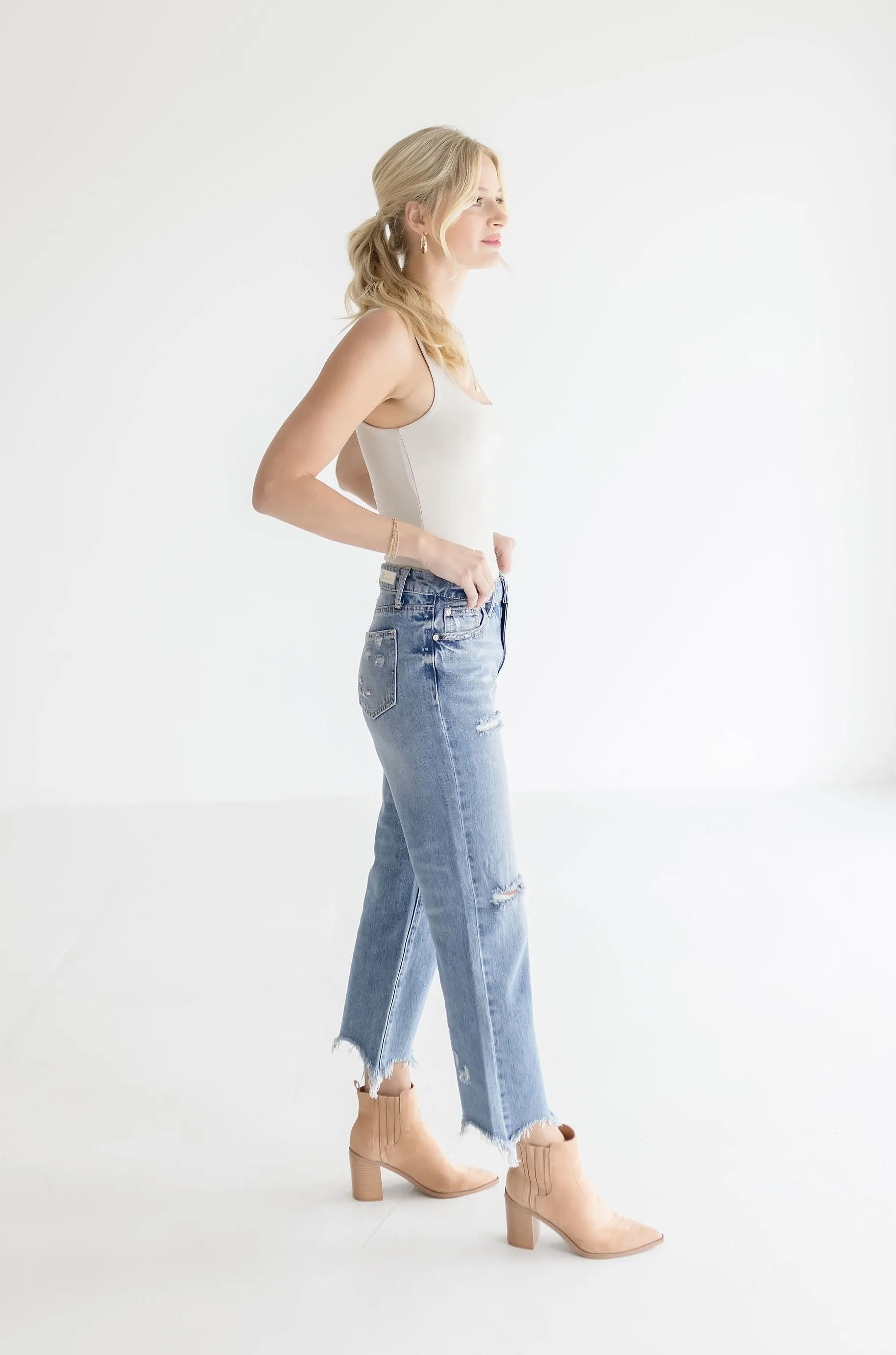 Anna High Rise Distressed Jeans Medium Wash