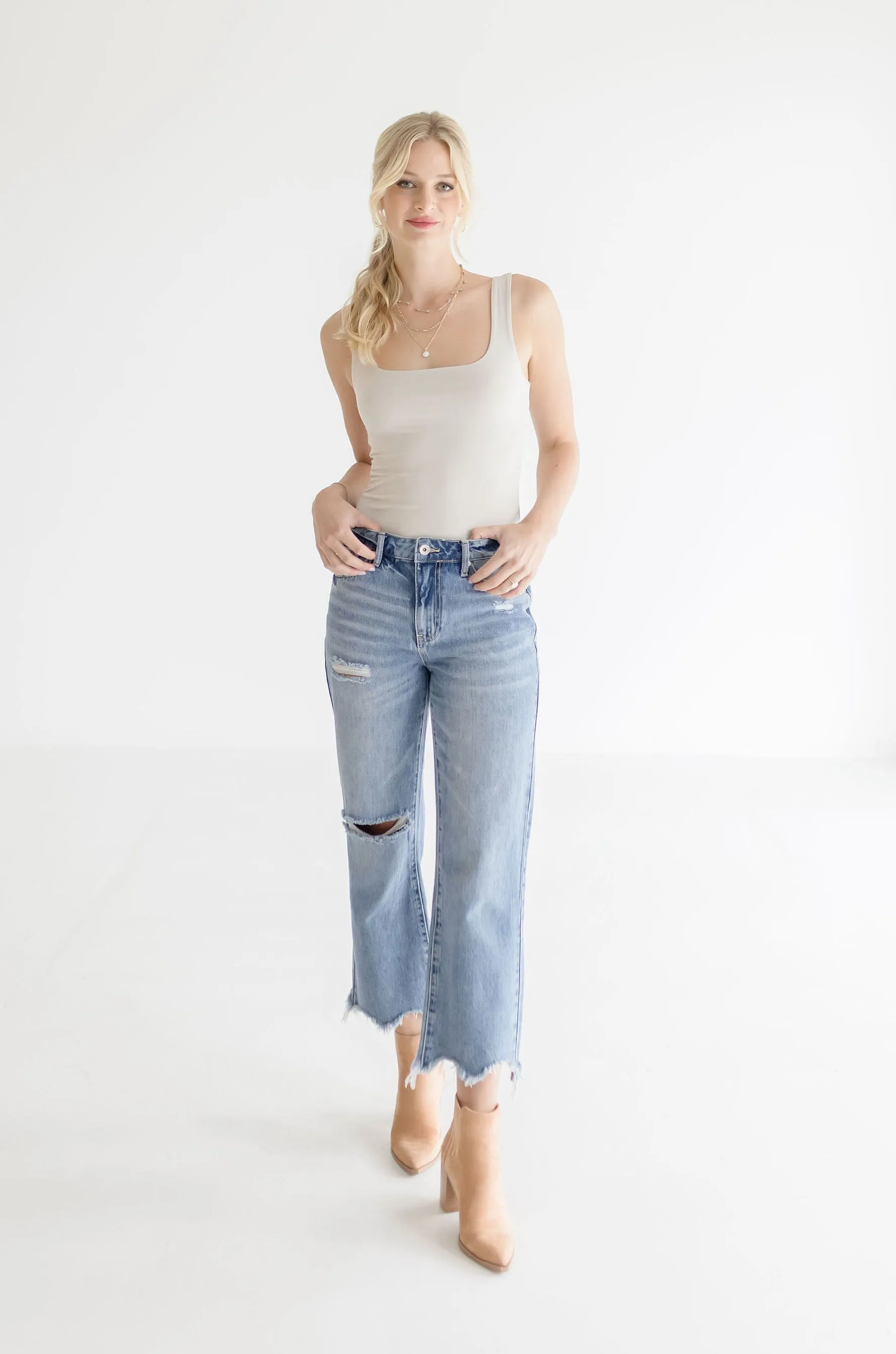 Anna High Rise Distressed Jeans Medium Wash