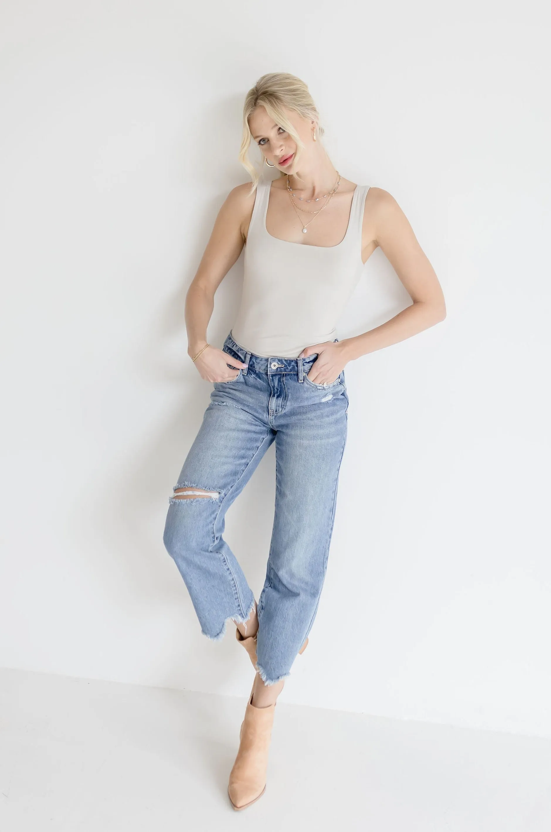 Anna High Rise Distressed Jeans Medium Wash