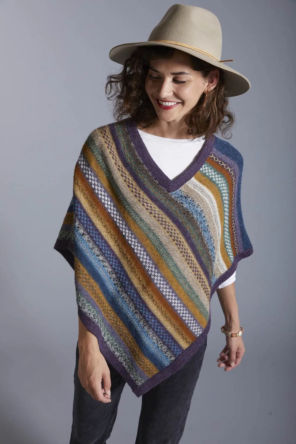 Carmen Ponchito - Small Alpaca Poncho