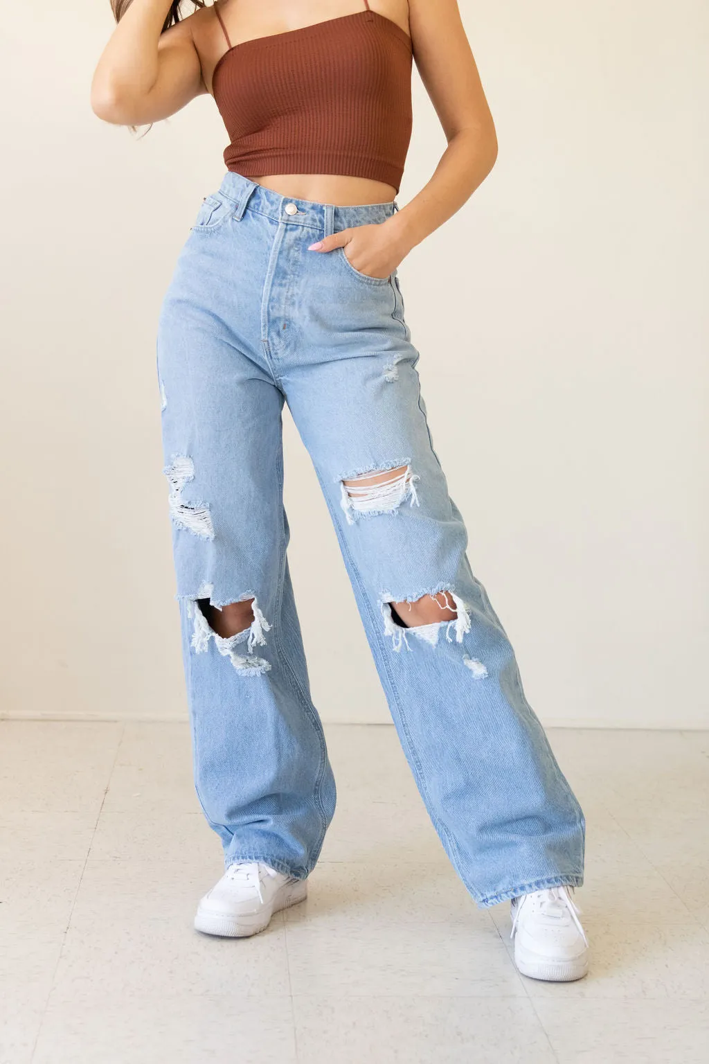 Destroyed 90s Baggy Jeans