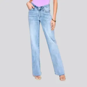 Light-wash women's whiskered jeans