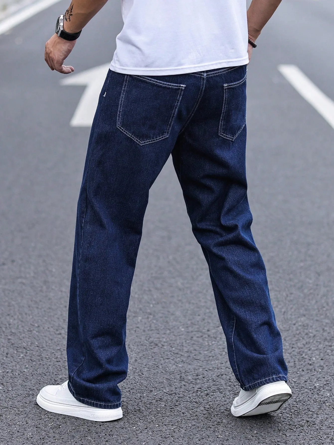 Manfinity Hypemode Men Pocket Straight Leg Jeans