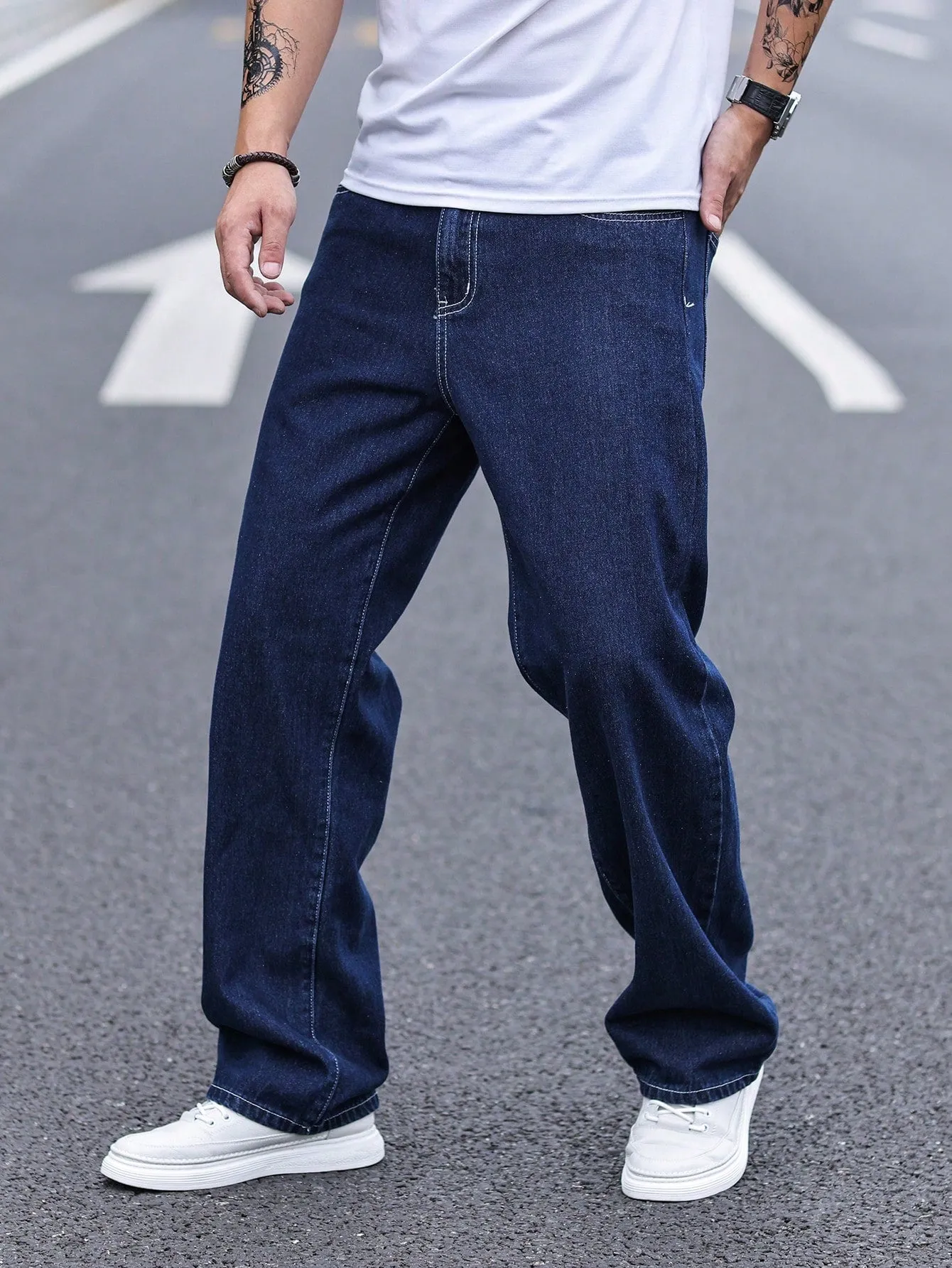 Manfinity Hypemode Men Pocket Straight Leg Jeans