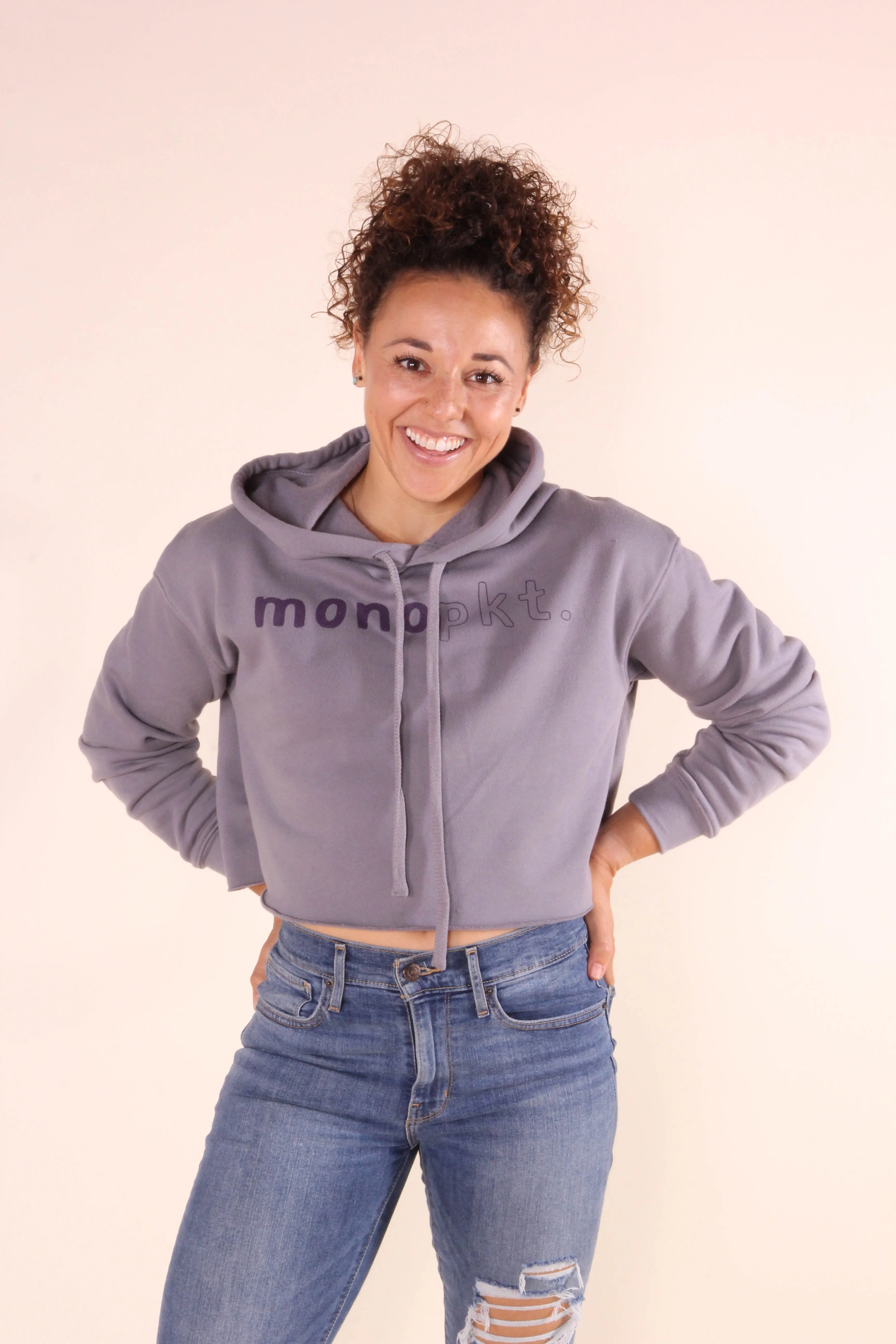 monopkt. - Women's Cropped Hoodie Sweater