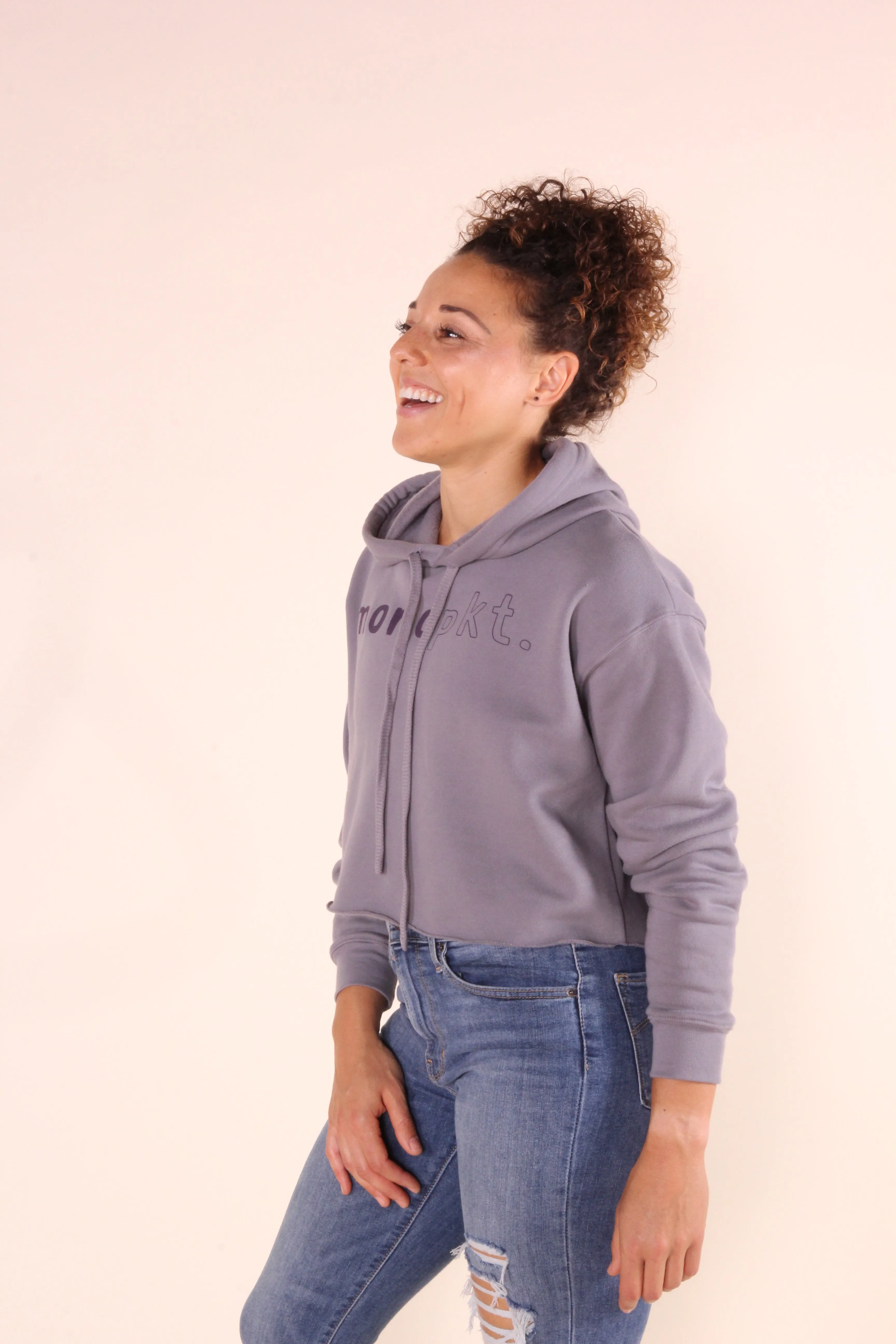 monopkt. - Women's Cropped Hoodie Sweater