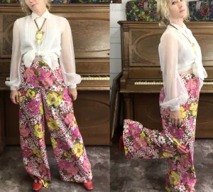 Vintage 60s 70s | Flower Power High Waisted Boho Hippie Bell Bottoms | M L