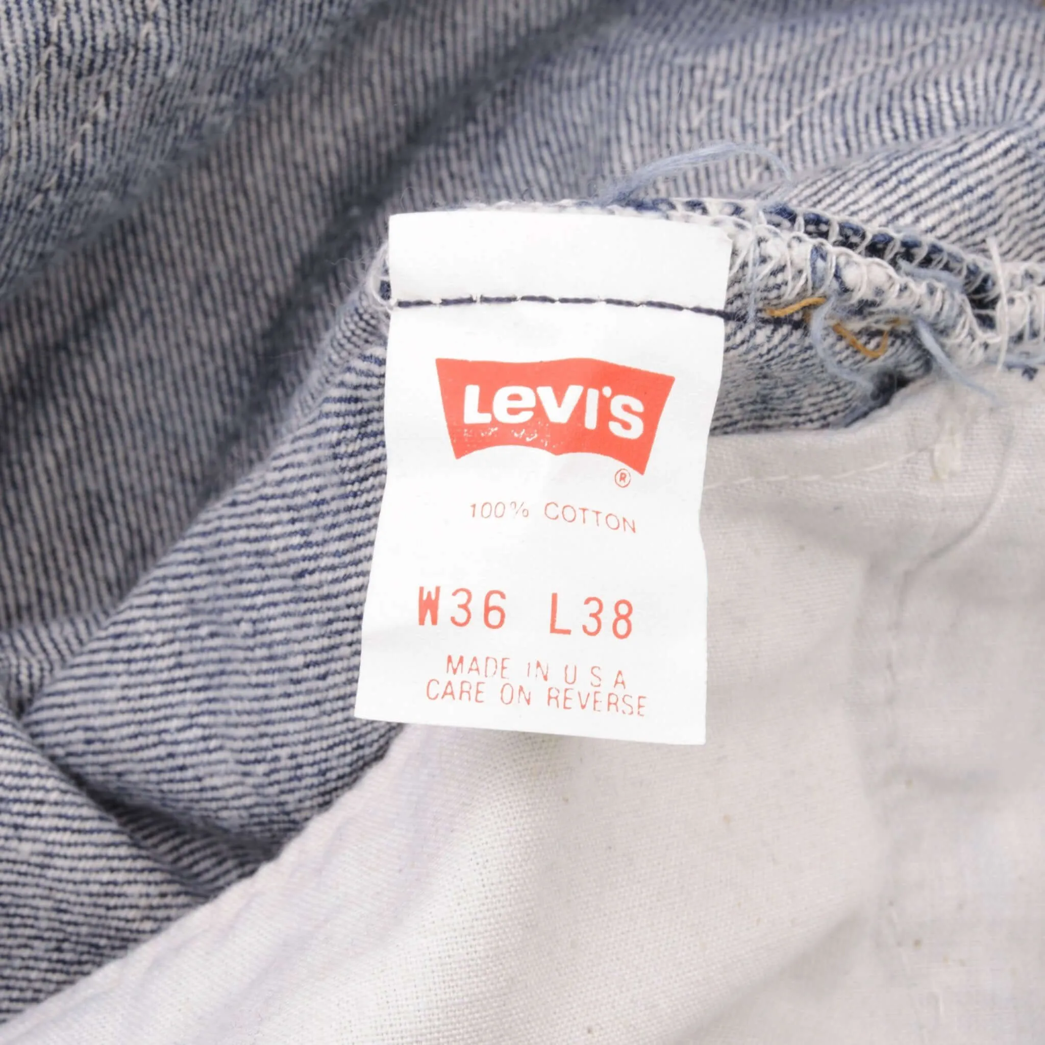 VINTAGE LEVIS 501 JEANS INDIGO 1980S SIZE W35 L30 MADE IN USA